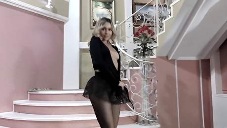 Matchless puss at tits scene